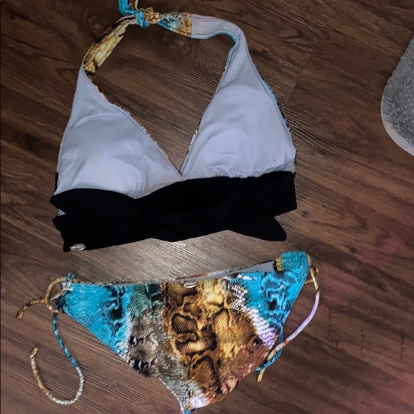 Swimsuit - Picture 3 of 3